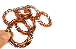 O shape gold spring